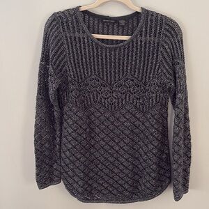 🖤 Gorgeous long sleeve open weave knit NWOT Jeanne Pierre - grey / silver M 🖤